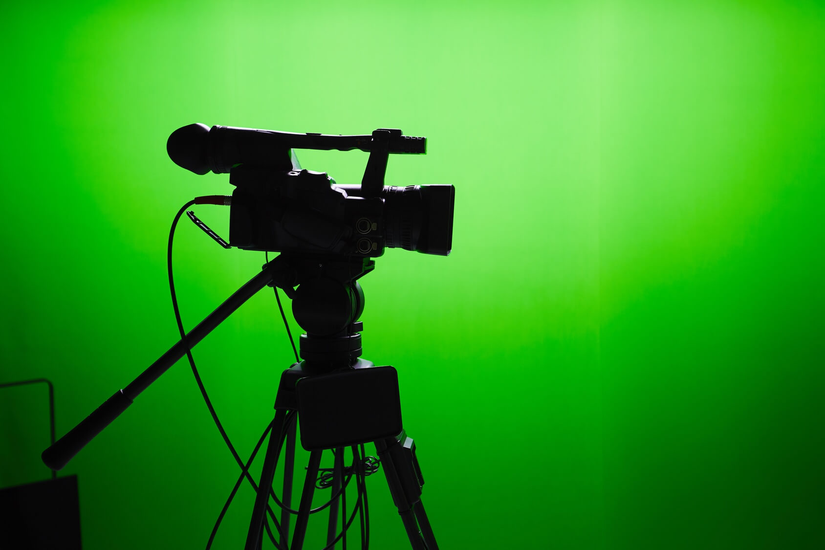 Chroma key for videos and live streams: how it works