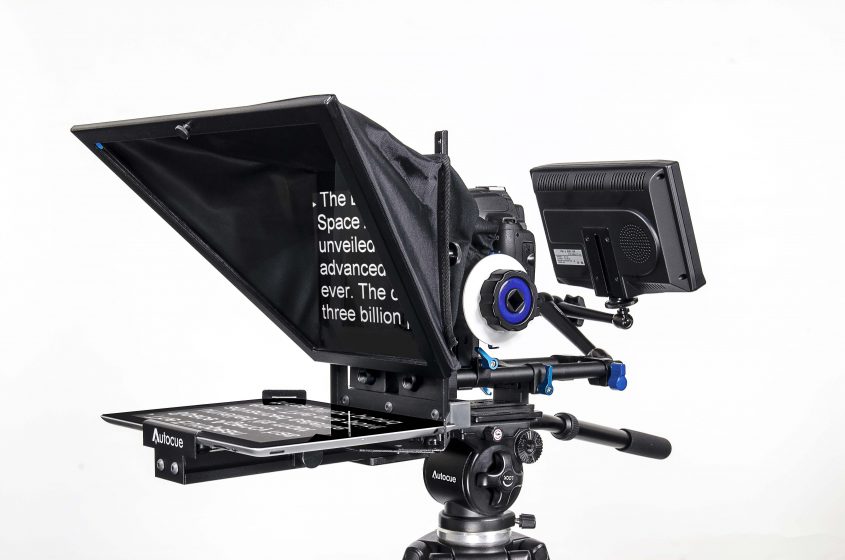 How to use a Teleprompter properly? A quick guide.